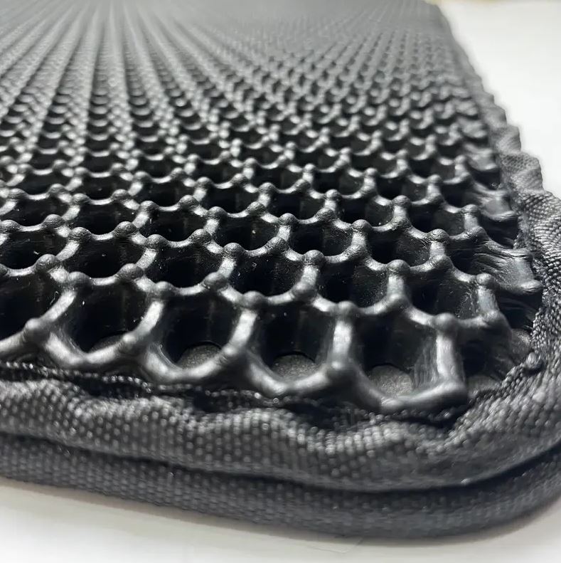 Cepillo Vapor + Tapete arenero Gato